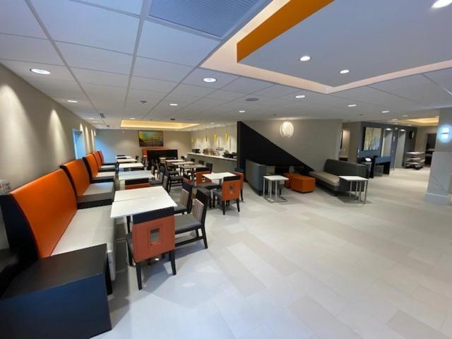 La Quinta Inn By Wyndham Lynnwood Zewnętrze zdjęcie