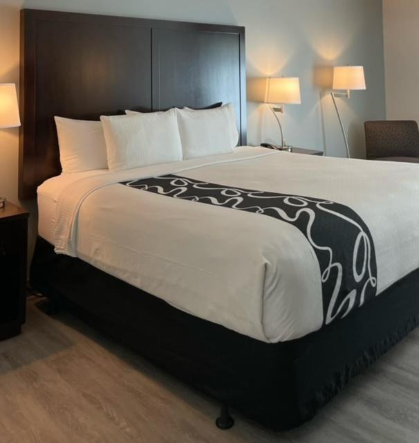 La Quinta Inn By Wyndham Lynnwood Zewnętrze zdjęcie