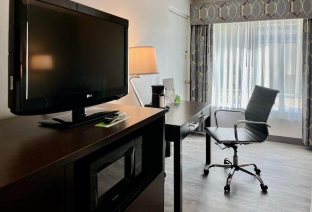 La Quinta Inn By Wyndham Lynnwood Zewnętrze zdjęcie