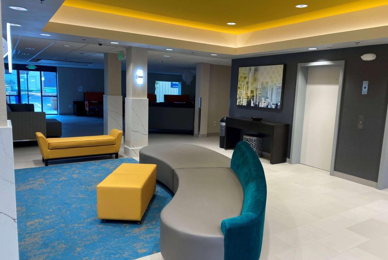 La Quinta Inn By Wyndham Lynnwood Zewnętrze zdjęcie