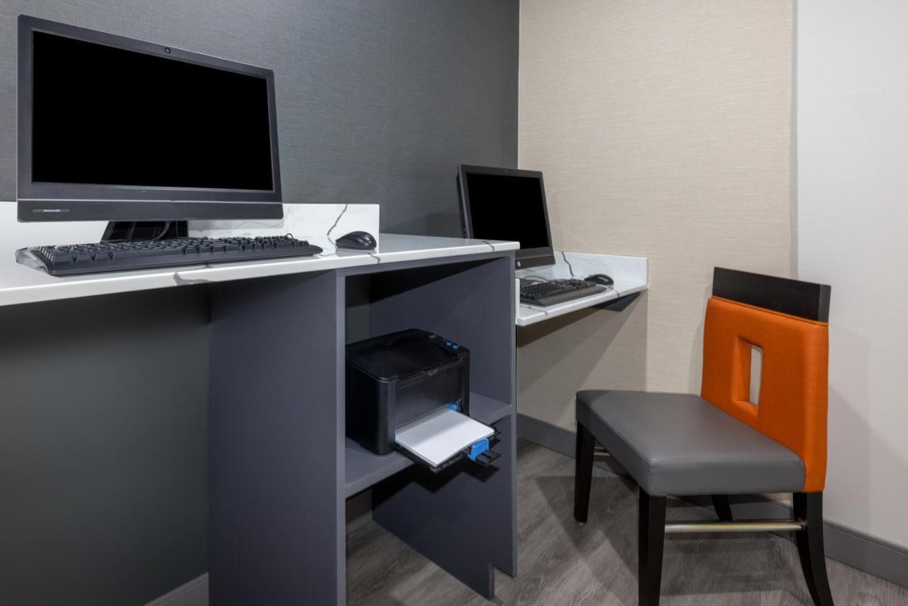 La Quinta Inn By Wyndham Lynnwood Zewnętrze zdjęcie