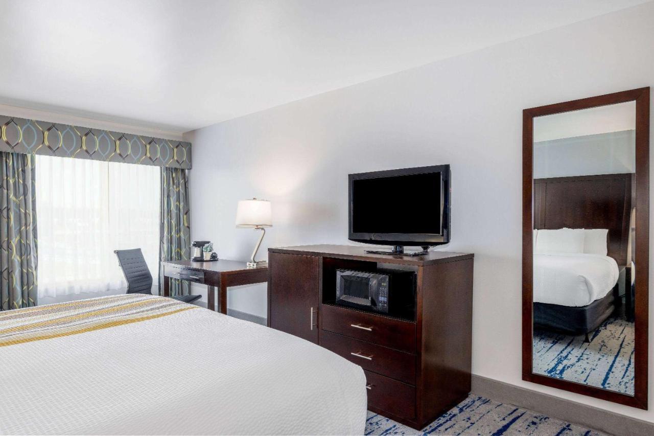 La Quinta Inn By Wyndham Lynnwood Zewnętrze zdjęcie