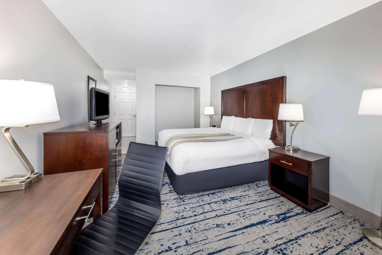 La Quinta Inn By Wyndham Lynnwood Zewnętrze zdjęcie
