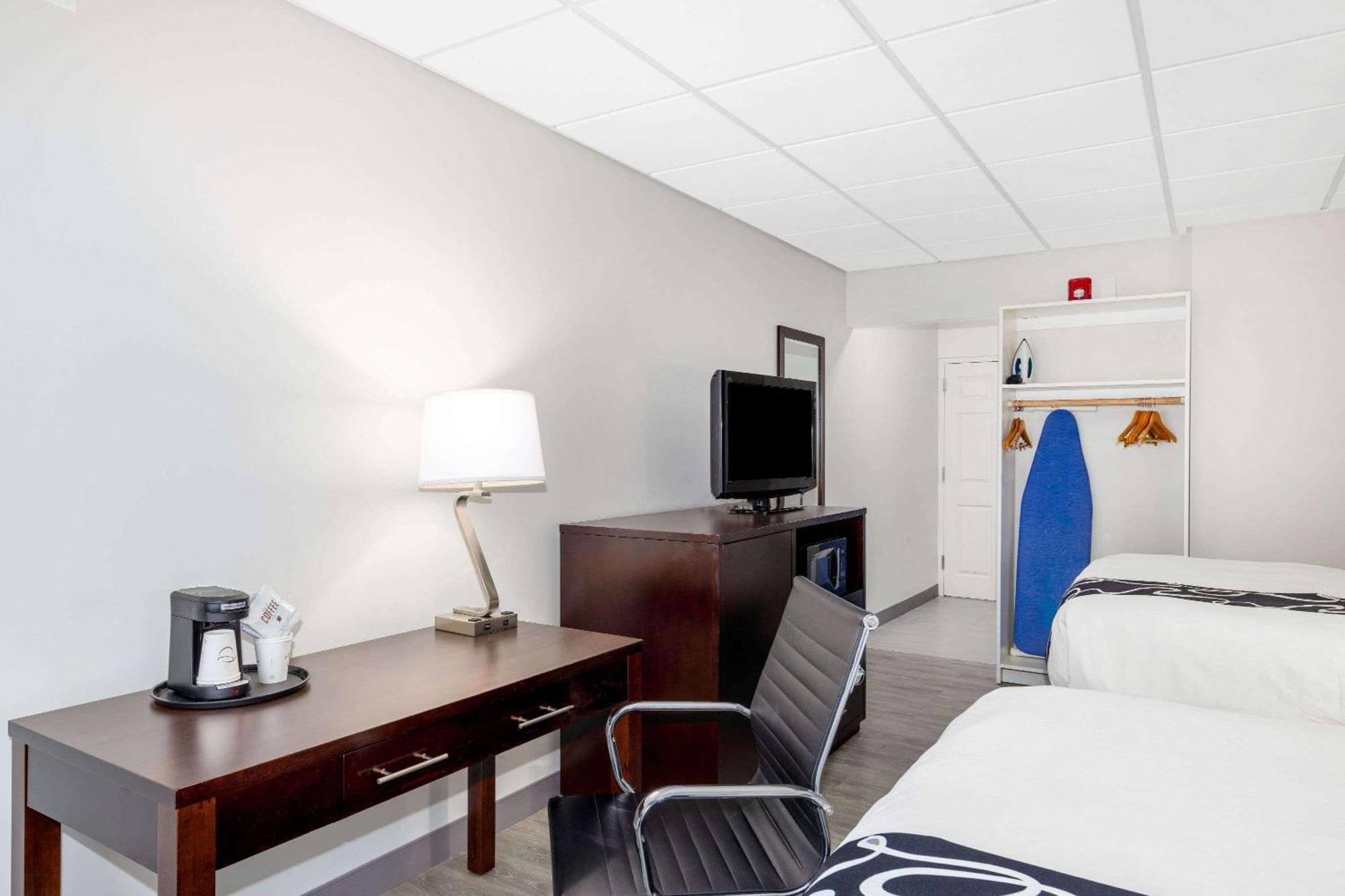 La Quinta Inn By Wyndham Lynnwood Zewnętrze zdjęcie